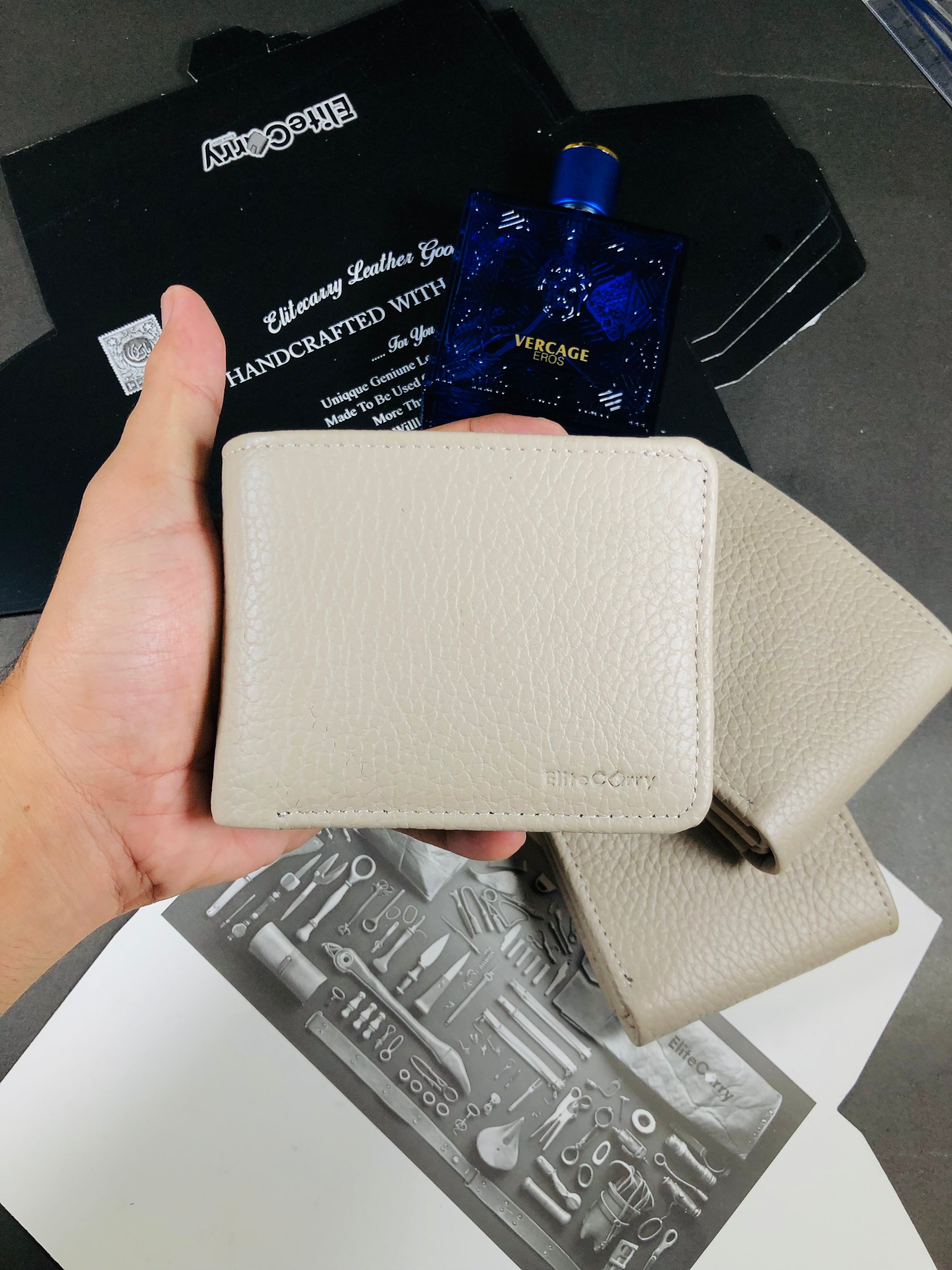 Urban Luxe Wallet – Light Grey Edition