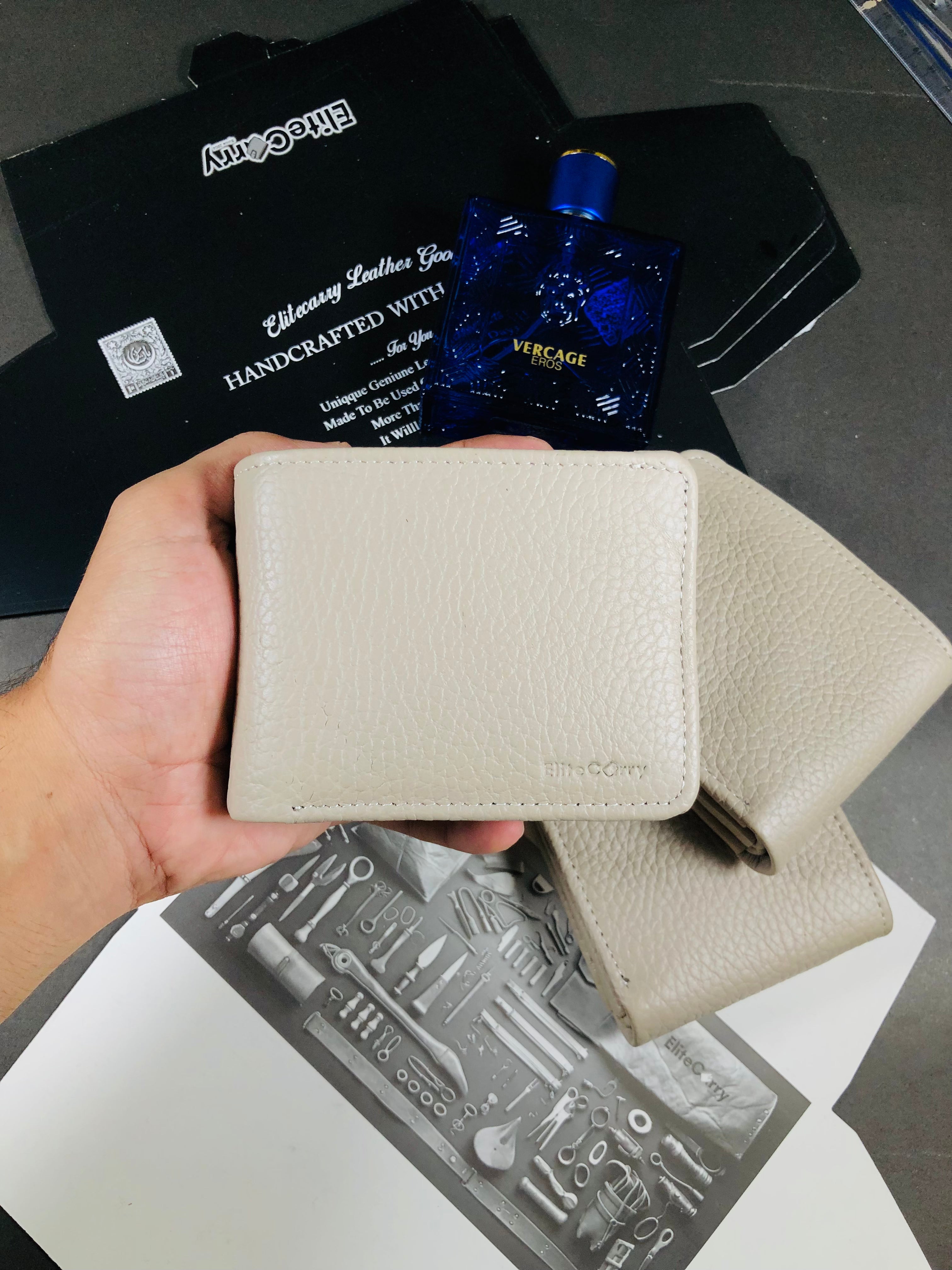 Urban Luxe Wallet – Light Grey Edition