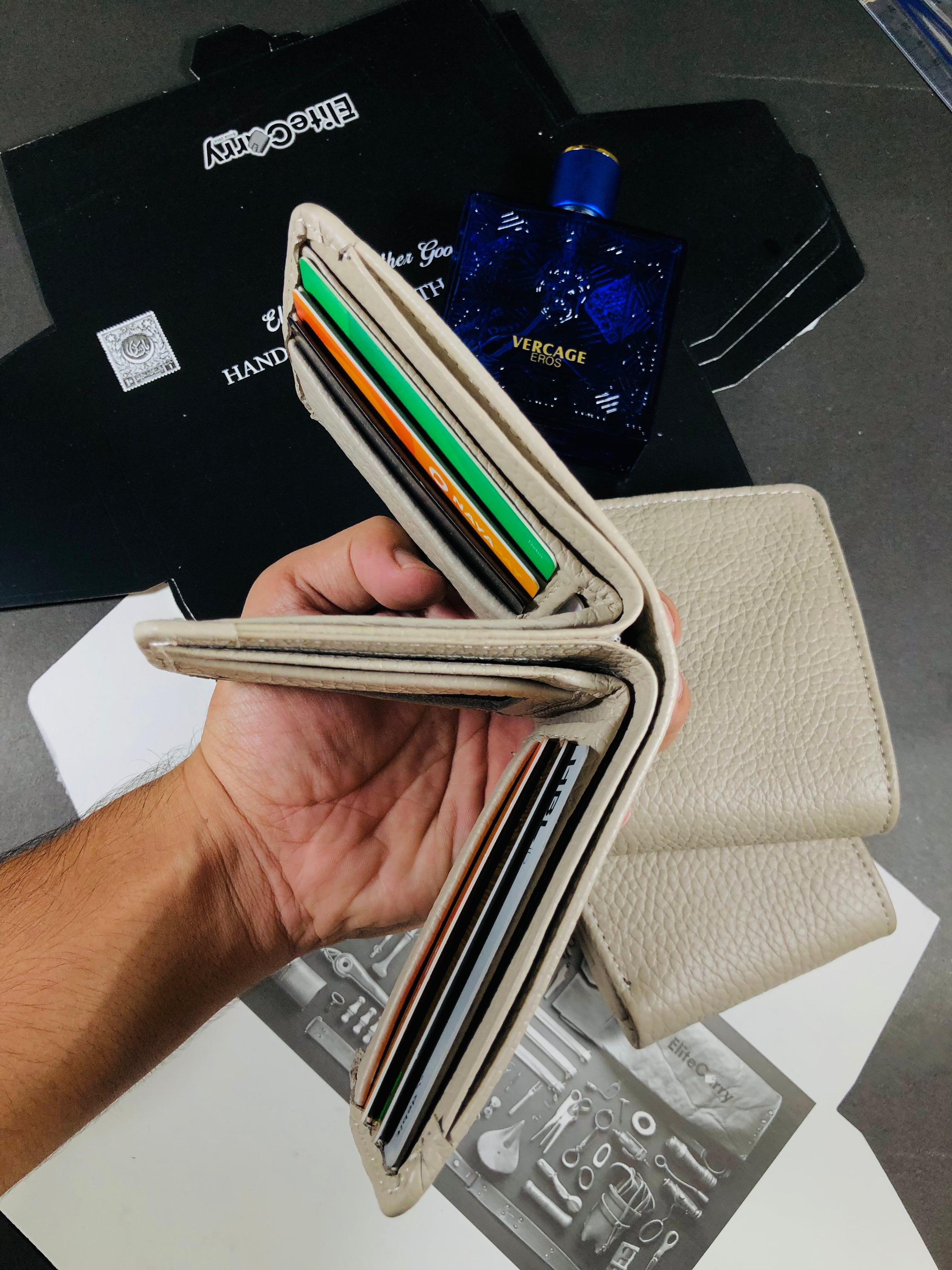 Urban Luxe Wallet – Light Grey Edition