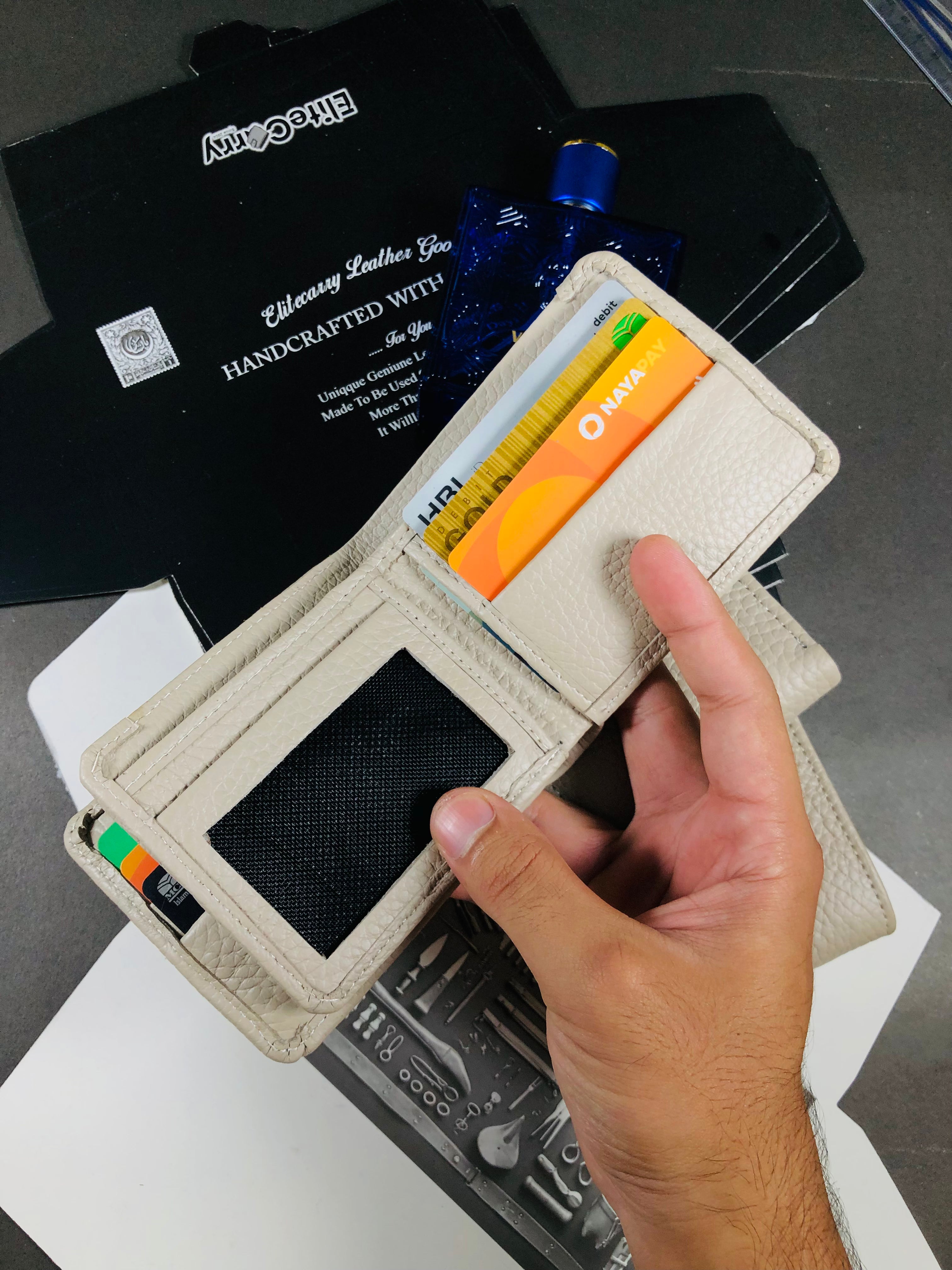 Urban Luxe Wallet – Light Grey Edition