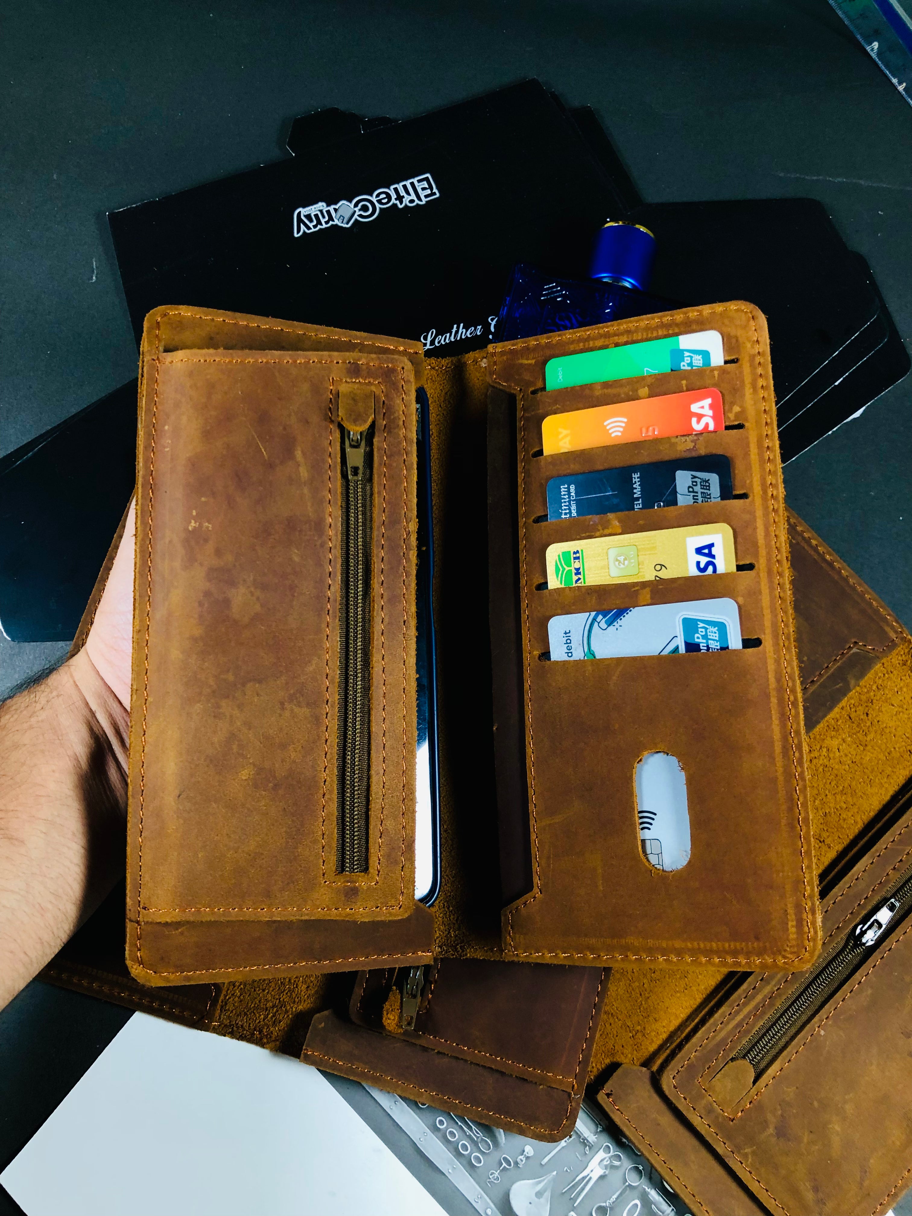 Executive Travel Leather Wallet – Vintage Tan